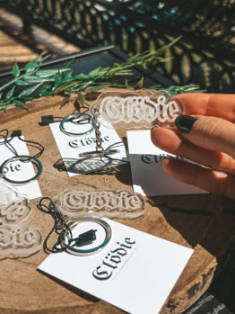 BRELOK TRANSPARENTNY logo Clödie